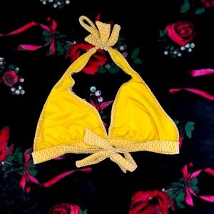 I am selling this bikini top bathing suit